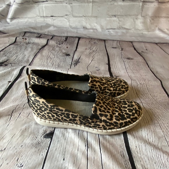 Clarks Leopard Slip on Cloudsteppers - Picture 6 of 13